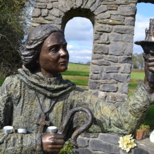 Photo Postcard of Statue of St. Brigid/Goddess Brigid, Brigid's Well, Kildare, Ireland - Image 2