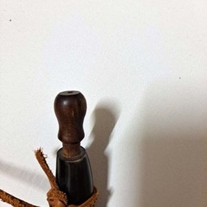 Pirate Gun Powder Horn, Polished and carved - Brown, black, tan, white coloring. - Image 4