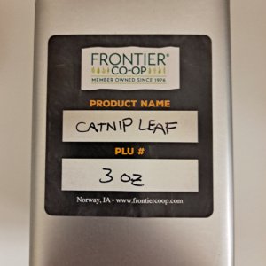 Catnip Leaf, 3 oz in a re-usable tin - Image 2