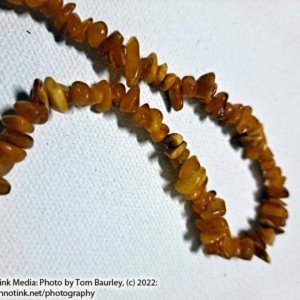 Medium strand of light Amber chip beads Necklace - Image 5