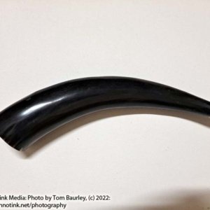 Medium black Drinking Horn 13"x2.5"x2.25" - Image 2