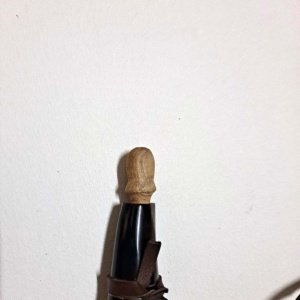 Medium Straight White/Tan/Brown Powder Horn - Image 4