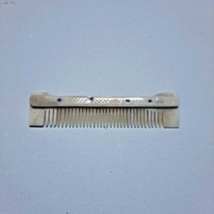 Hand made Viking bone comb 5 x 1 inch - Image 2