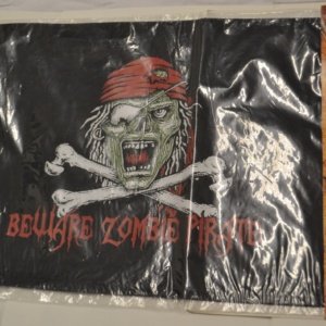 Beware Zombie Pirate Flag, 45 x 30 x .5 cm - Image 5