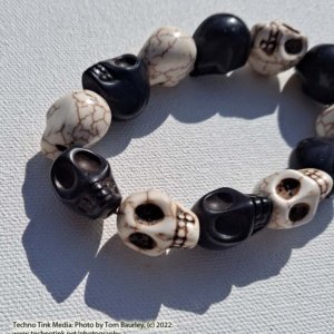 Large Black and white skull magnesite bead bracelet - Image 3