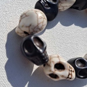 Large Black and white skull magnesite bead bracelet - Image 4