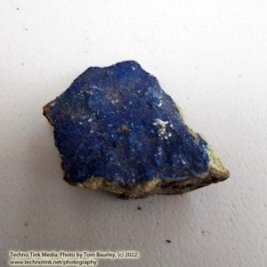 Small Azurite Crystal from New Mexico approx 1x1x.5 inches, .4 oz - Image 5
