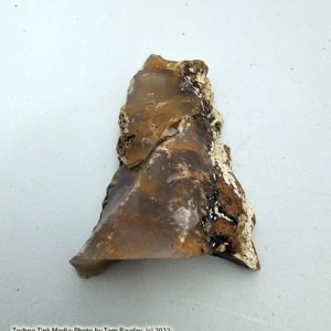 Medium sized Chalcedony (Agate) Quartz  Chunk from New Mexico approx 1.75x1 inches, 2.5 oz - Image 2