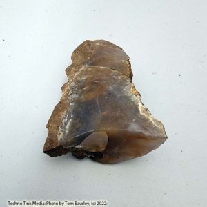 Medium sized Chalcedony (Agate) Quartz  Chunk from New Mexico approx 1.75x1 inches, 2.5 oz - Image 8