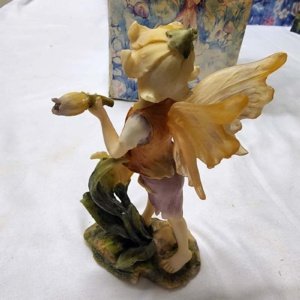 Meadow Fairies Medium Boy Fairy Figurine 5372 - Image 6