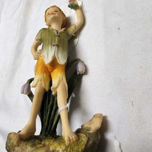 Meadow Fairies Medium Boy Fairy Figurine (Missing Wings) - Image 7
