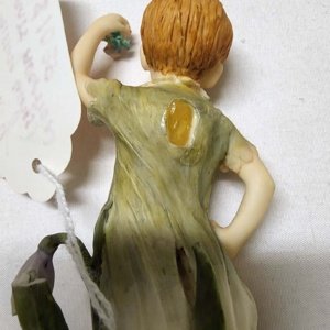 Meadow Fairies Medium Boy Fairy Figurine (Missing Wings) - Image 9