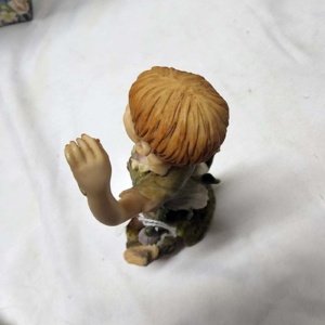 Meadow Fairies Medium Boy Fairy Figurine (Missing Wings) - Image 11
