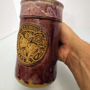 Pinkish Red Magenta Medieval Style Ceramic Tankard 2010 White Hart - Image 7