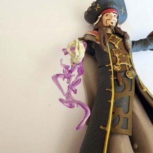 Disney Mirrorverse McFarlane Toys Jack Sparrow - Support Figurine - Image 11