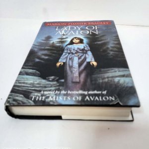 The Lady of Avalon by Marion Zimmer Bradley - Hardcover 1997  VERY GOOD - Image 3