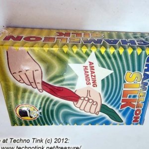 Chameleon Silk Tube + 3 nine inch silks Trick by Vincenzo Di Fatta - Image 6