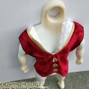 Used Red velvet style Toddler's Polyester Pirate style Sleeveless shirt - Image 4