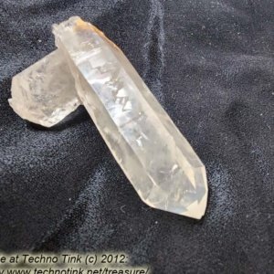 Quartz Crystal LG033 - Small-Medium Double Point Cluster 3x1.5x.75 - Image 10