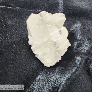 Medium Quartz Crystal Cluster from Madascar - Image 9