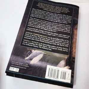 The Priestess of Avalon by Marion Zimmer Bradley (Paperback 2008 - USED VERY GOOD) - Image 15