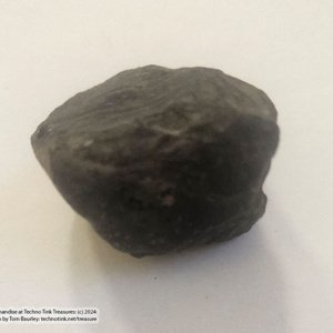 Small Raw Obsidian Piece - Image 15