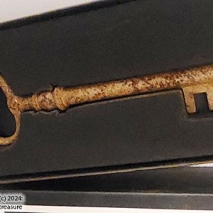 Haunted Key Deluxe (Gimmicks and Online Instruction) by Murphy's Magic - Image 11