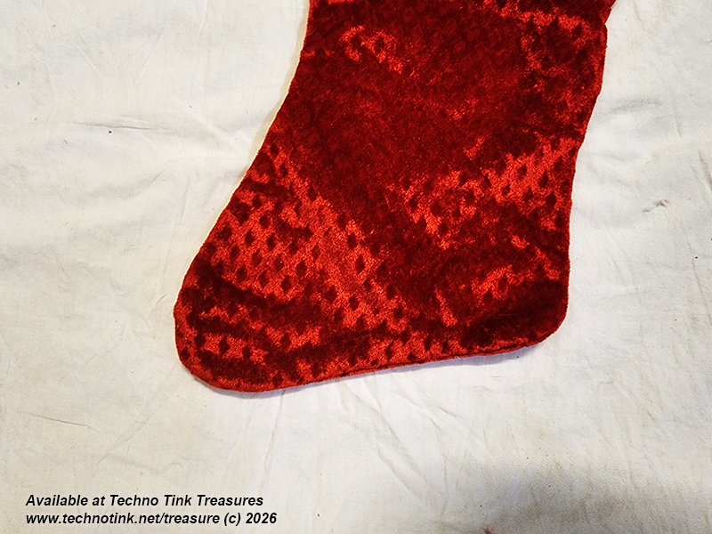 Christmas Stocking - Red White Stippled/Red diamond-texture velour Xmas Stocking - Image 4