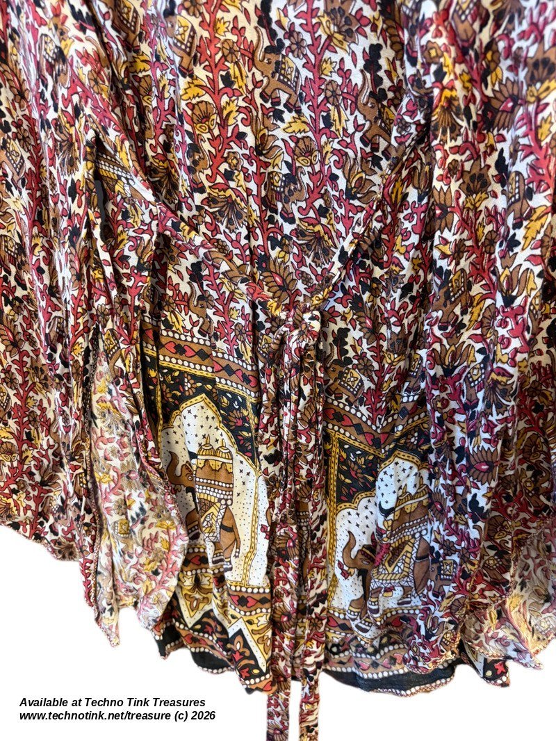 back hem and tie close-up